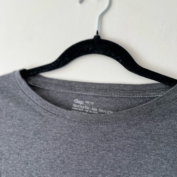 GAP Crewneck Gray Long-sleeve Basic Top - Picture 3 of 6